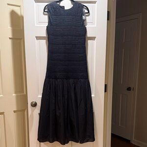Elegant Black Sleeveless Dress